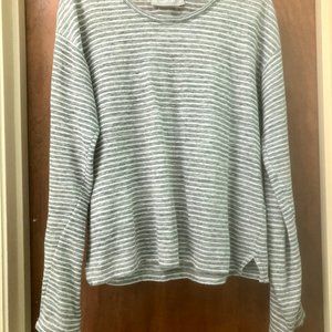 Linen Long-Sleeve Tee in Gray & White Stripes